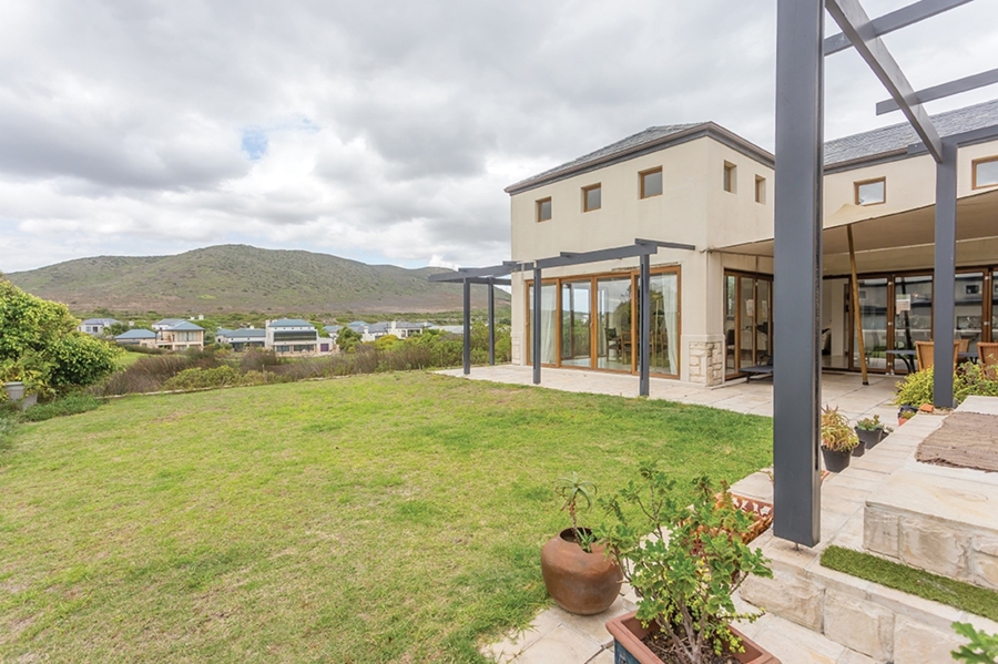 To Let 4 Bedroom Property for Rent in Atlantic Beach Golf Estate Western Cape
